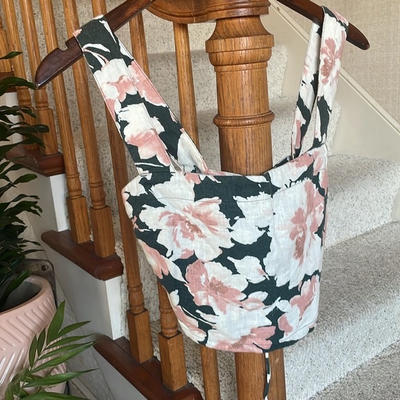 NWT Abercrombie & Fitch Linen Floral Crop Top - Picture 1 of 8